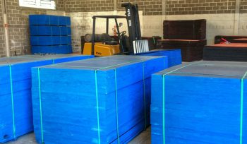 Vantagens do Uso de Compensado Plastificado